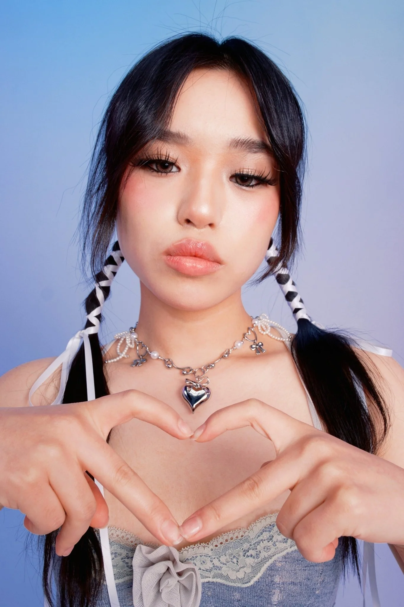 88RISING x OHT HEART RIBBON NECKLACE - Image 3