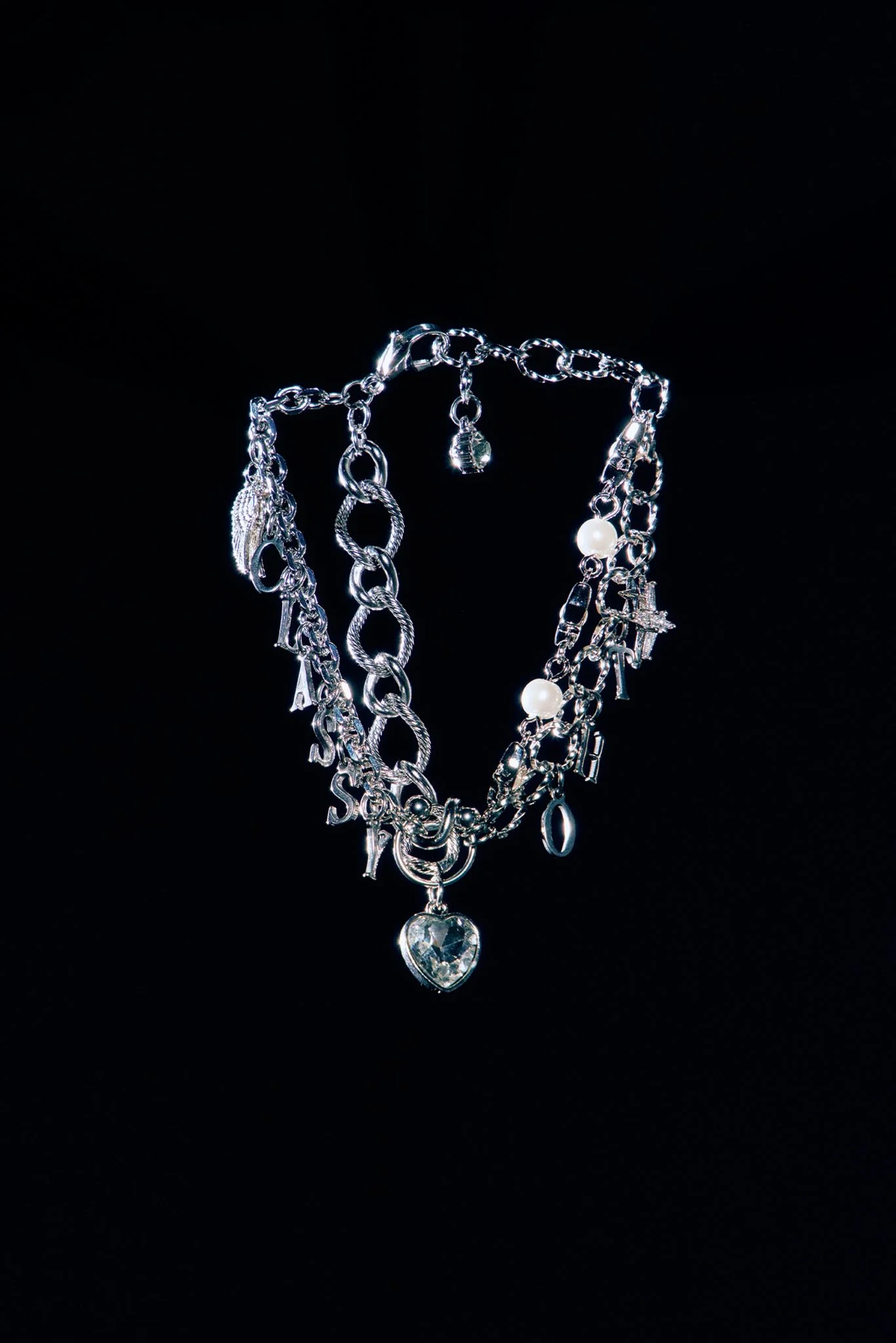 CLASS:y HEART BRACELET - Image 4
