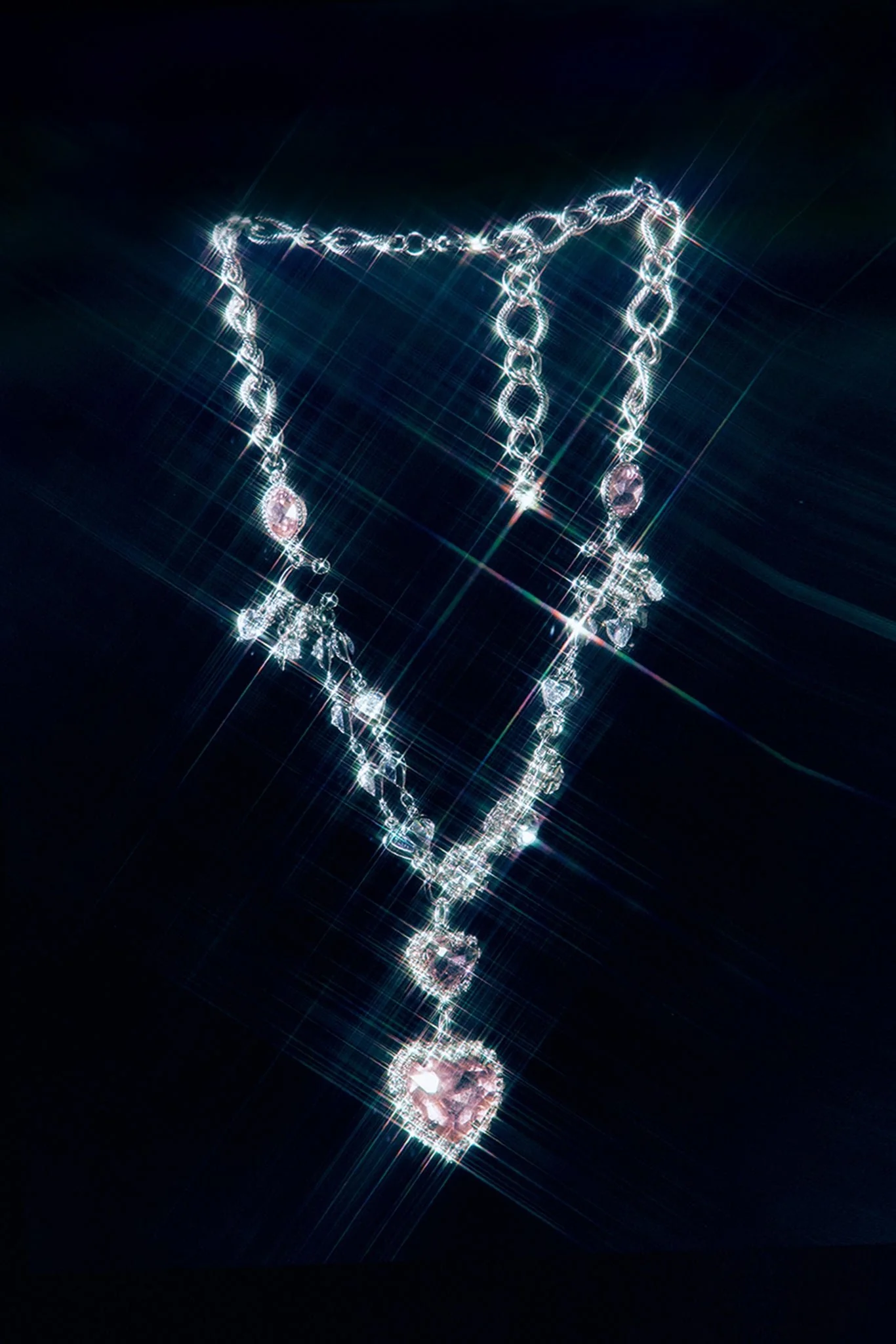 HEART HEIST NECKLACE - Image 6