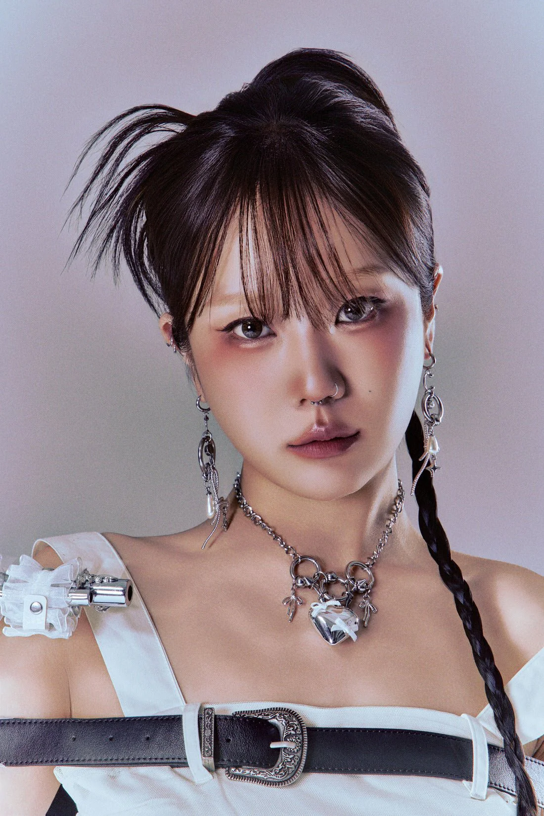 LACED HEART NECKLACE - Image 3