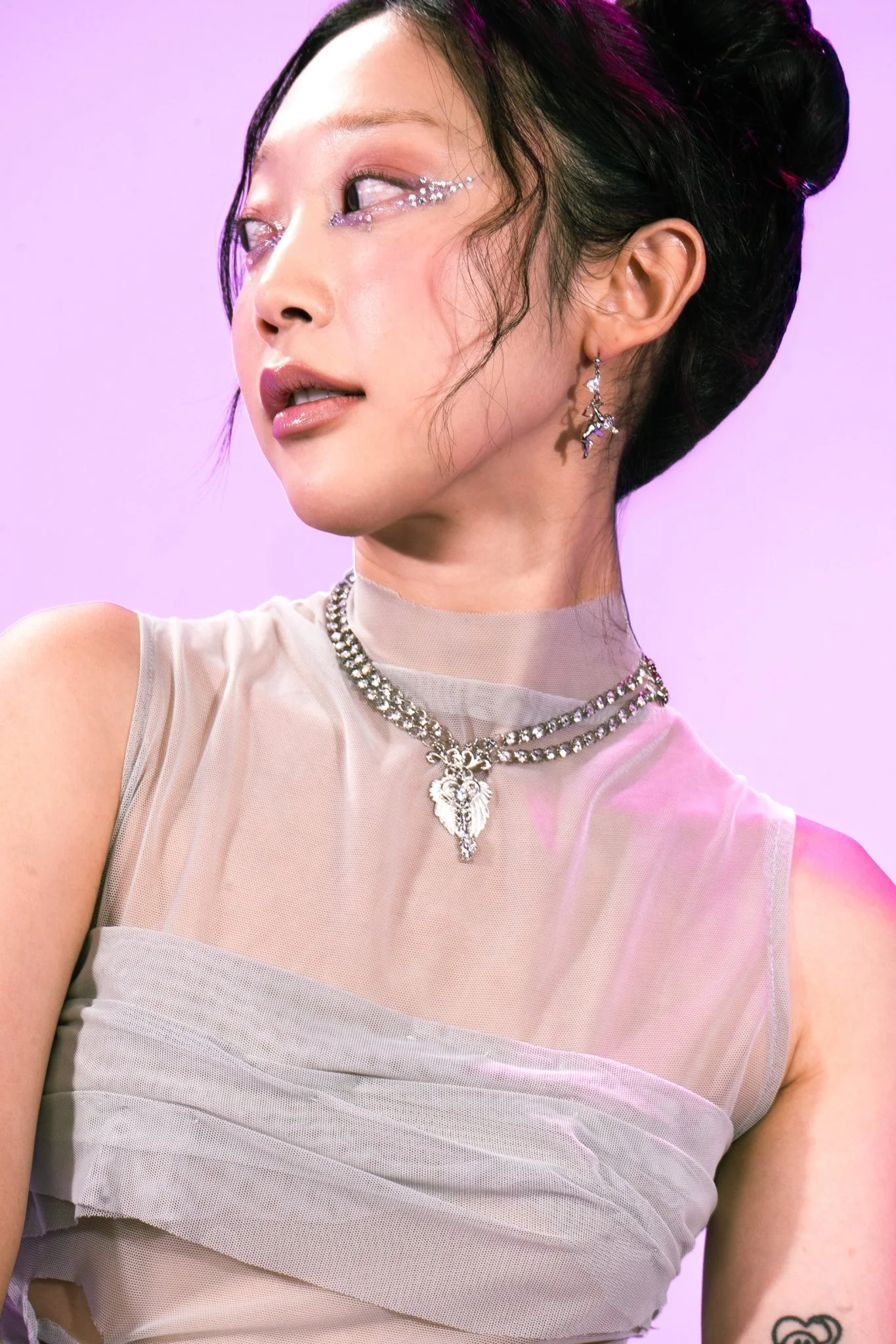 LOVESHOT EARRINGS - Image 3