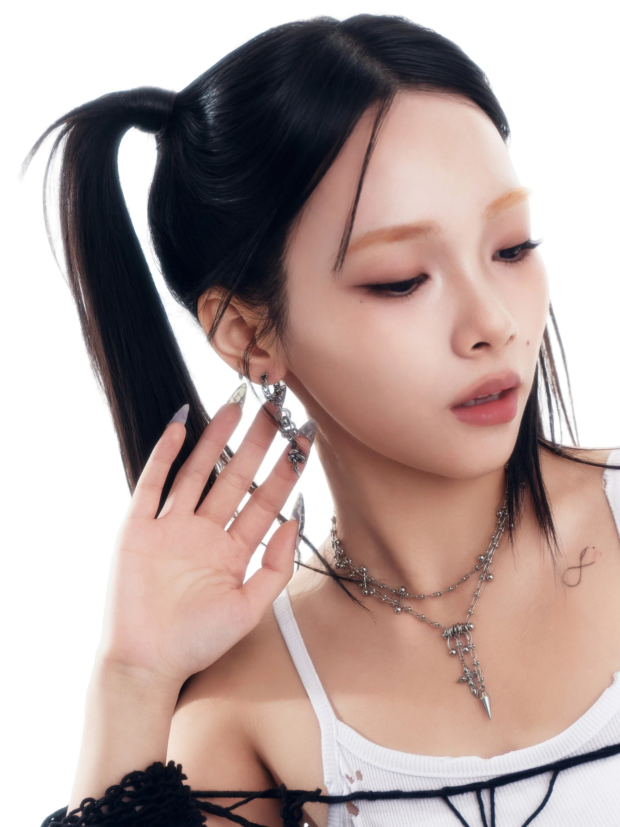 SNAKE HOOP EARRINGS - Image 3